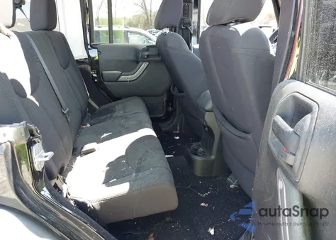 2013 Jeep Wrangler Unlimited Sport z USA, uszkodzony, nr VIN 1C4BJWDGXDL520081